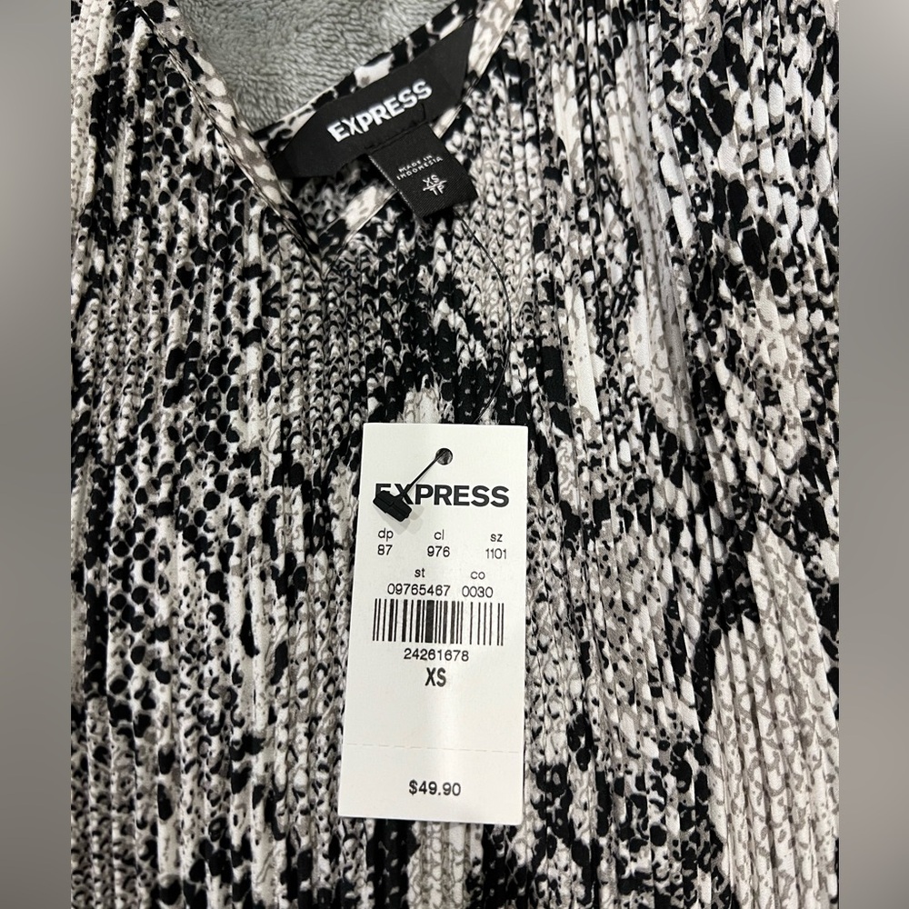 Pleated snakeskin Express tank top - Picture 2 of 2